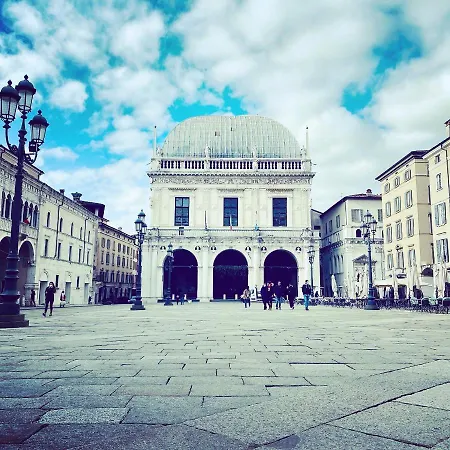Piazza Loggia - Affitti Brevi Italia Apartment